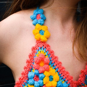 CROCHET PATTERN Boohoo style flower bralette Festival crop top Colourful flowery crochet pattern image 3