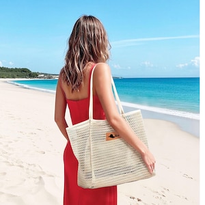 Personalisierte Strandtasche für Mädchen Reise, Brautjungfer, Tragetaschen, kundenspezifische Bachelorette Reisegeschenke für sie, Sommer Hobo-Tasche, Brautjungfer Vorschlagstaschen