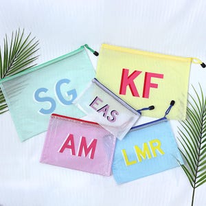 Benutzerdefinierte Schatten Monogramm Pool Tasche, personalisierte Brautjungfer Strand Tasche, wasserdichte Pool Tasche, Brautjungfer Geschenktasche, Brautparty Favor