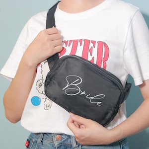 Personalisierte Gürteltaschen, Fanny Pack, passende Gürteltaschen, Brautjungfer Gürteltaschen, benutzerdefinierte Taille Taschen, Brautjungfer Geschenke, Crossbody Hochzeitstasche