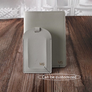 Op maat gemaakte leren paspoortomslag met monogram | Bruiloft getuige bruidsmeisje stalknecht cadeau bruiloft reiscadeau | gepersonaliseerd cadeau voor papa