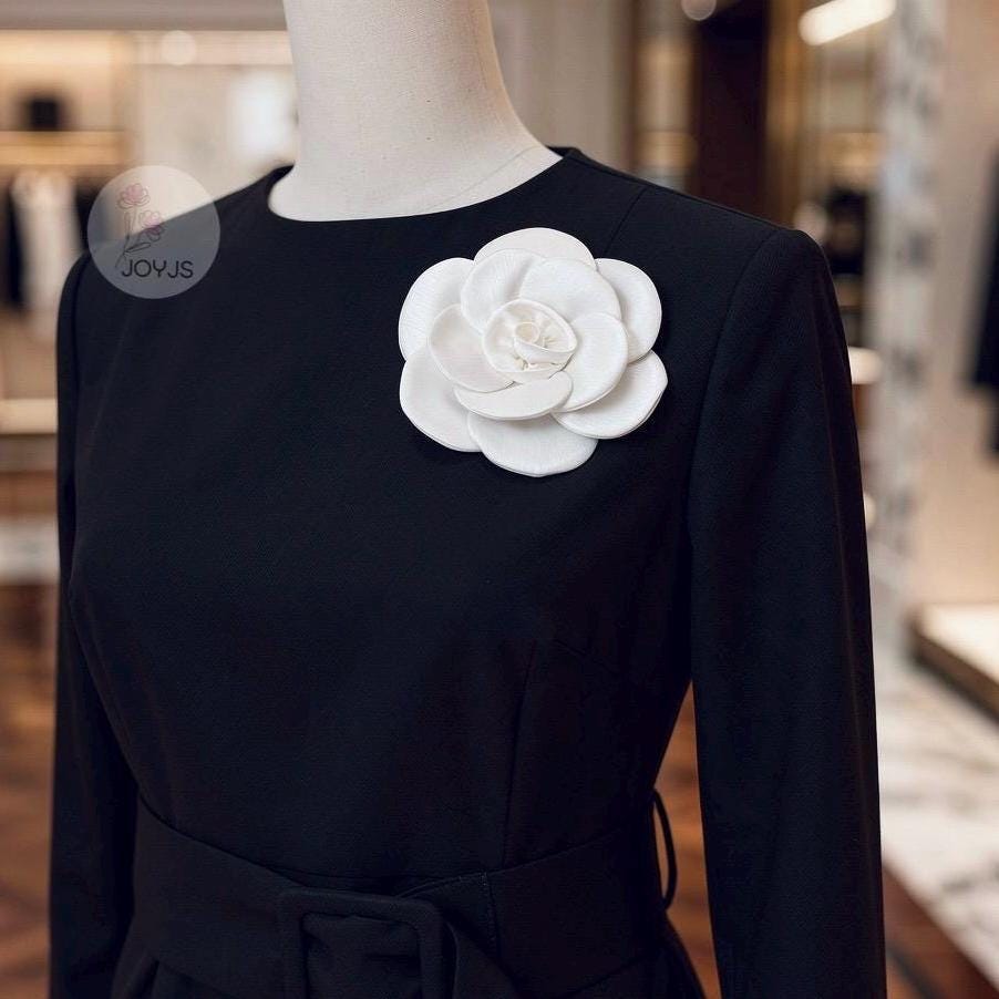 chinese dress ladies Unique Vintage Plus Size Black & Peacock Brooch Maxi Dress