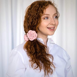 Spring Camellia Hair Claw, Mini Flower Hair Claw, Unique gifts, Elegant Hair Claw, Gifts for Her, Flower Hair Accessories, Hair Claw Clip
