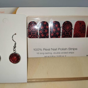 Bugs N' Kisses Color Street Nail Set Red Webs Matching Earrings