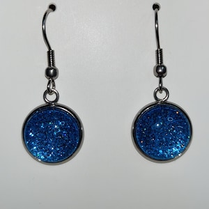 How Swede It Is - Repurposed Color Street Earrings