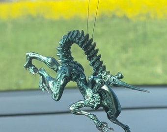 Rückspiegelanhänger -  farbwechselnder Xenomorph - Alien -H.R. Giger inspiriert- detailreich - Fangeschenk - Rückspiegel-Auto-free Tracking