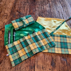 Pen roll yellow and green checkered woolblend fabric, fountain pen case, room for 8 pens, pencils, art supplies, makeup etc.