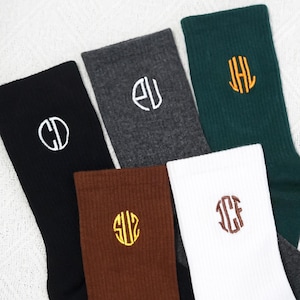 Calcetines bordados con iniciales personalizadas para padrinos de boda, regalos para propuestas de matrimonio, calcetines de vestir para hombre, regalo para despedida de soltero