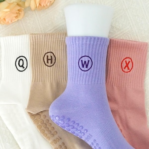 Custom Initial Women Pilates Socks, Personalized Cotton Yoga Socks, Embroidery Grip Socks, Yoga Lovers Gift, Brithday Gift, Gift For Mom