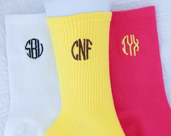 Personalisierte Anfangssocken: Gestickte Unisex-Sportsocken aus Baumwollmischung
