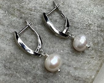 Pärlörhängen i sterlingsilver, sötvattensdroppar med hängen, brudsmycken, handgjorda i Storbritannien