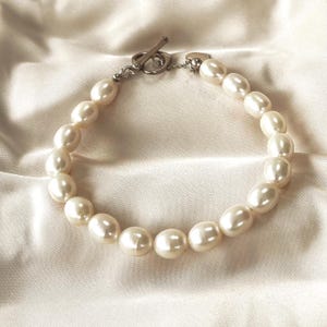 Freshwater Pearl Bracelet with Sterling Silver Heart Charm | White Pearl Jewellery | Bridesmaid Gift | Wedding Jewellery
