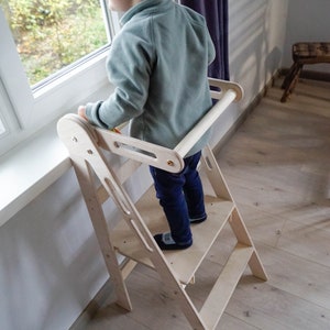 Plany DIY dotyczące składanego stołka pomocnika malucha, wieży kuchennej Montessori. zdjęcie 9