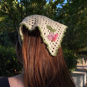 White Flower Crochet Bandana, Flower Hair Kerchief, Boho Hair Scarf, Valentine&#39;s Day Gift for Her, Colorful Crochet Hair Accessory