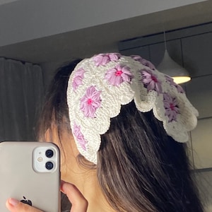 Lilac Daisy Crochet Bandana, Flower Hair Kerchief, Boho Hair Scarf, Valentine&#39;s Day Gift for Her, Crochet Hair Accessory