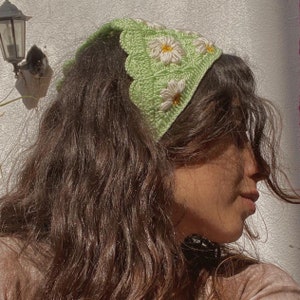 Daisy Green häkeln Bandana, Blumen Haar Halstuch, Orange Haar Schal, Retro Bandana, Stirnbänder, häkeln Haar Accessoire, Muttertag Geschenk Soft Green