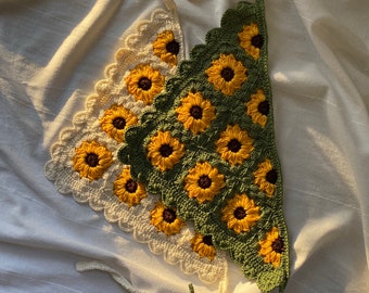 Sunflower Crochet Bandana Hair Scarf, Daisy Hair Kerchief, Crochet Hair Accessory, Mother's Day Gift for Her, Head Band