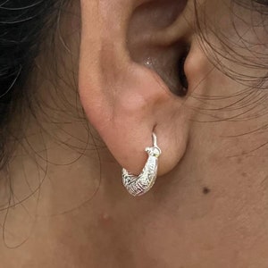Sterling Silver Chunky Hoops,Thick Hoops,Bold Hoop Earrings,Bold Hoop Earrings,Oval Hoops,Hoop Earrings,Minimalist Earrings,Sterling Silver