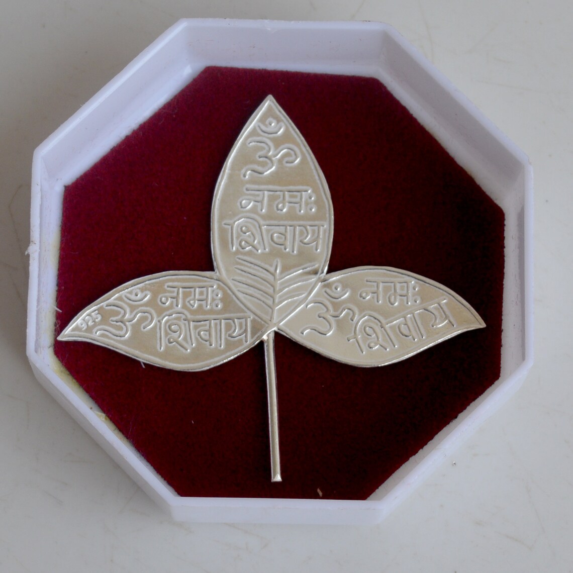 Pure Silver Belpatra, Om Shiv Belpatra Temple at Home, Workplace and ...