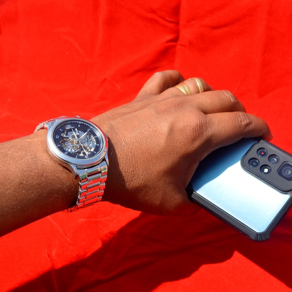 y*n様 bone strap silver watch OAKLEY cybe Oakley Hydrophobic 10 BAR Calendar Date Rubberband Original