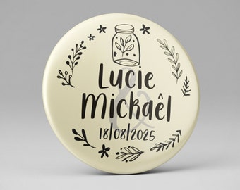 Wedding badge 37mm first name wedding guest gift