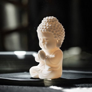 Petit bouddha en céramique, fée jardin Miniature, assis sur un Lotus,  prière/brûleur d'encens, Mini décoration de jardin Miniature - AliExpress