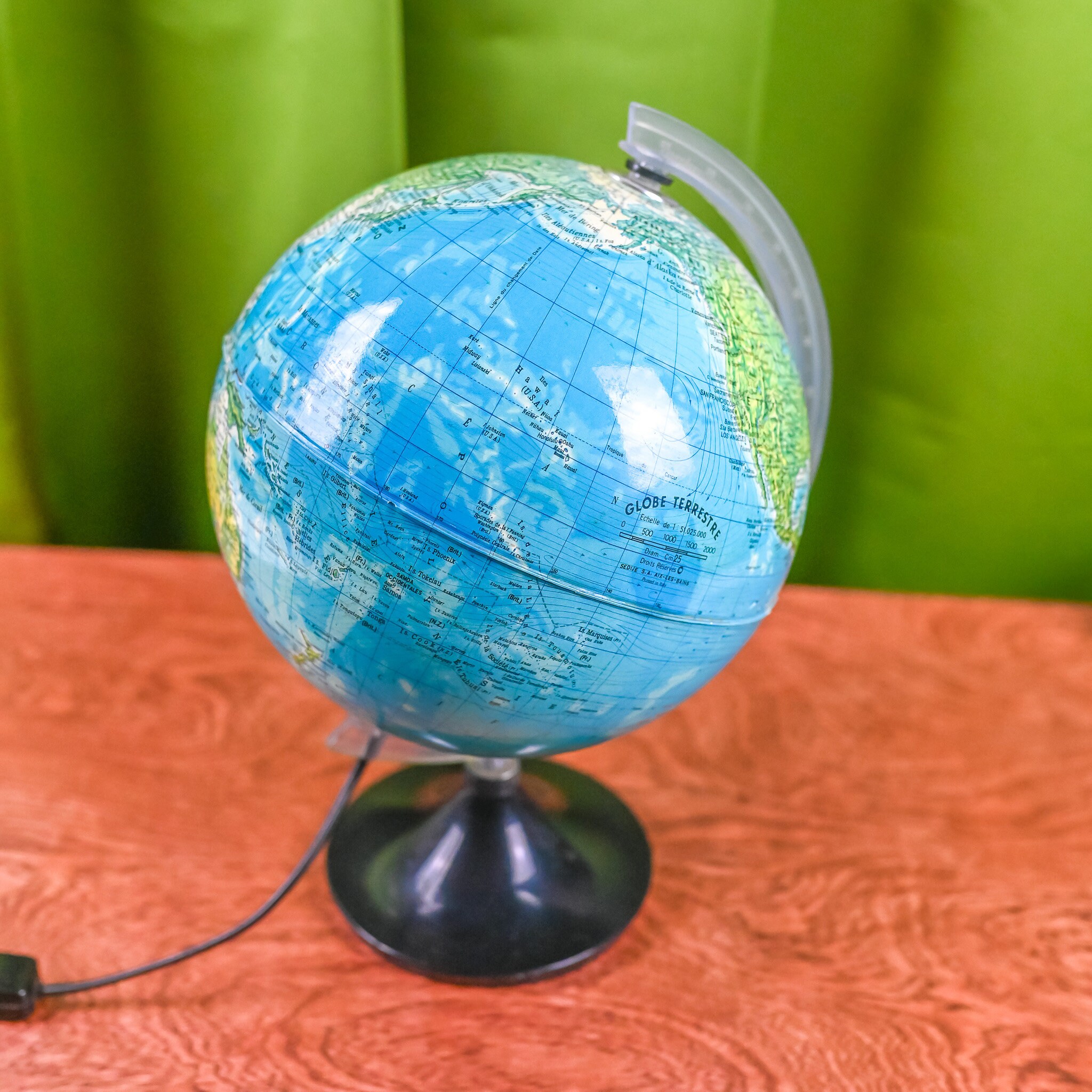 Briquet Vintage Carte Du Monde Globe - Objet De Collection Ancien