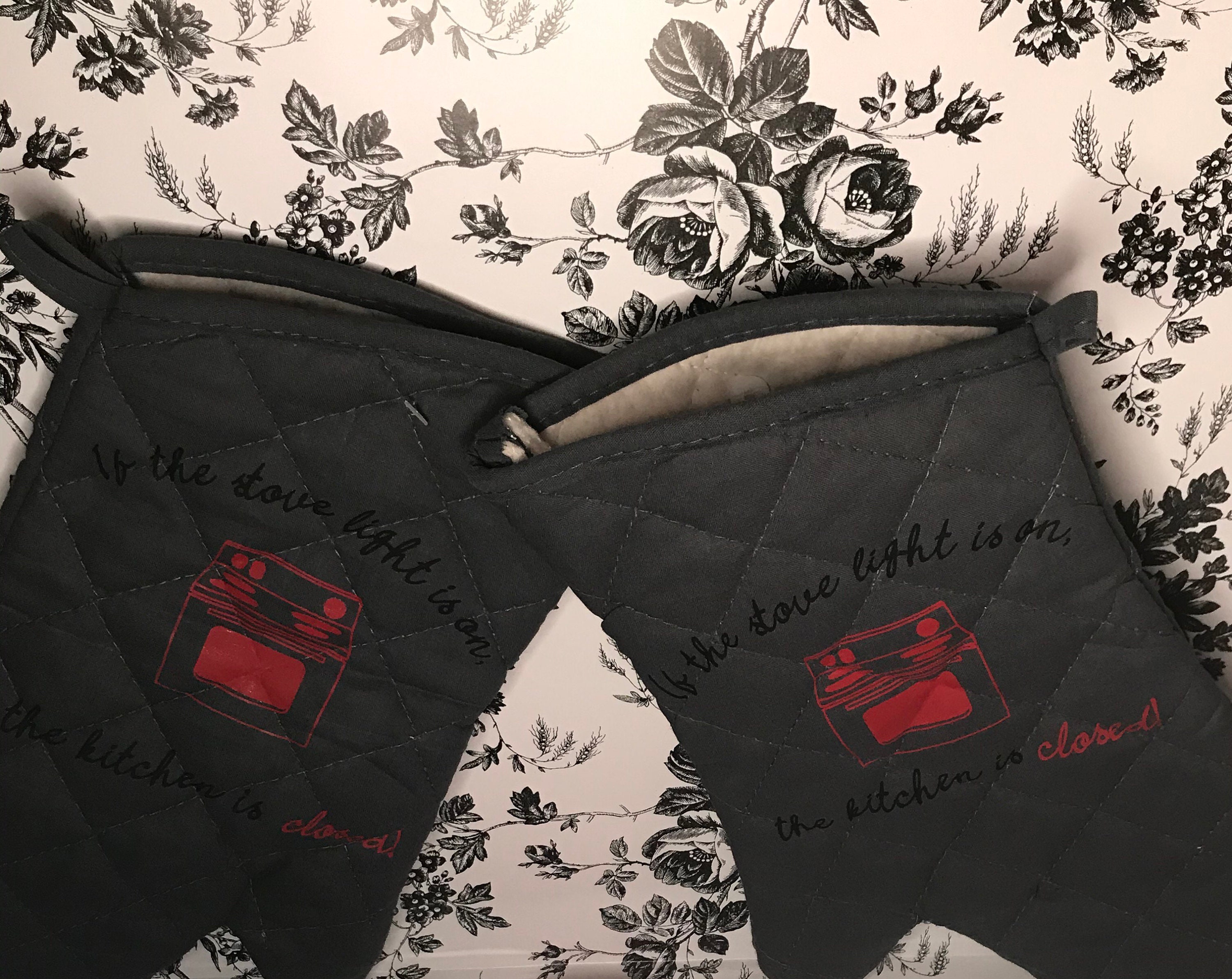 Divertido Cuando la luz de la cocina está encendida la | Etsy