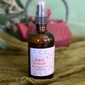 Spray profumato ai fiori di ciliegio senza alcol, 100 ml, per tessuti, abbigliamento, spray per ambienti, glicerina e profumo di Grasse