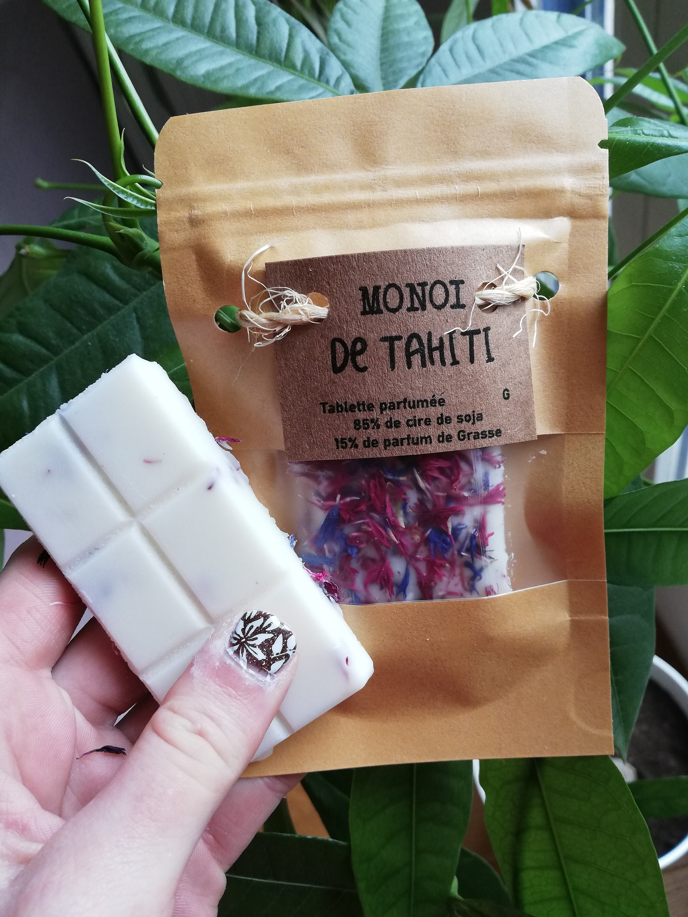 Monoi Tablette de Fondant Parfumé, Cire Soja, Parfum Grasse et Fleurs Séchées