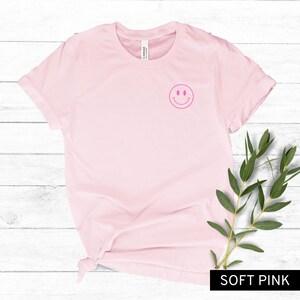 Smiley T-Shirt, glückliches Gesicht Shirt, lustiges Grafik Shirt, Geburtstagsgeschenk für sie, Mama Geschenk, Retro Shirt, Glück Bekleidung, süßes Kinder Shirt