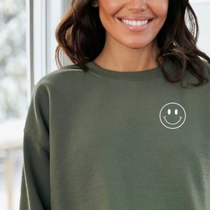 Smiley Sweatshirt, glückliches Gesicht Shirt, lustiges Grafik Shirt, Geburtstagsgeschenk für sie, Mama Geschenk, Retro, Glück Bekleidung, süßes Kinder Shirt