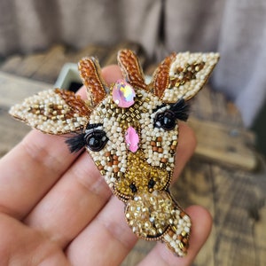 Handmade Giraffe Brooch, Pink Giraffe Pin, Crystal Animal Pin, Wild Animal Jewelry, Mother's Day Gift zdjęcie 4