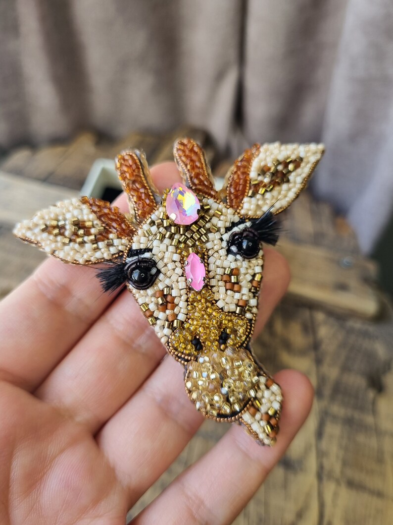 Handmade Giraffe Brooch, Pink Giraffe Pin, Crystal Animal Pin, Wild Animal Jewelry, Mother's Day Gift image 4