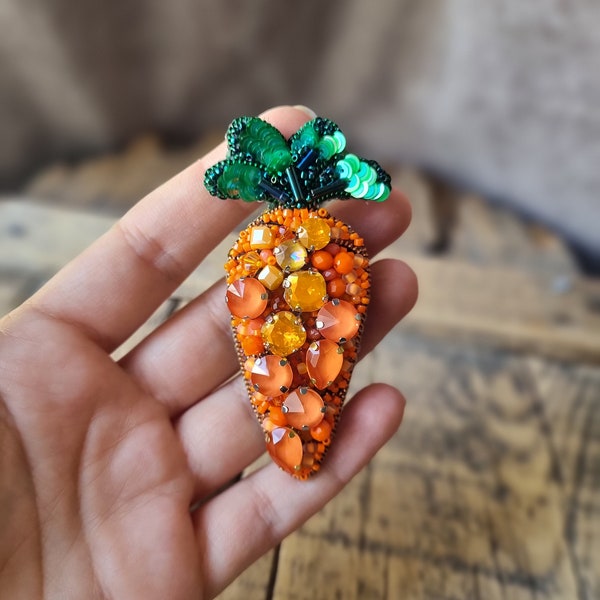 Handcrafted Carrot Brooch with Intricate Beadwork,Unique Gift For Veggie Lovers, The Jewelry Lover,  Orange Accessories, Gift For Mother,