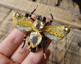 Beaded Bee Brooch, Wasp Jewelry, Handmade Pin, Special Occasion Gift, Gift For Mother, Vintage Brooch , Valentine's Day Gift