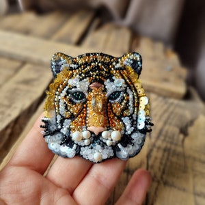 Handmade Tiger Brooch, Handcrafted Pin, Embroidery Brooch, Unique Gift For Her, Gift For Mother, Wildlife Inspired, Custom Jewelry image 2