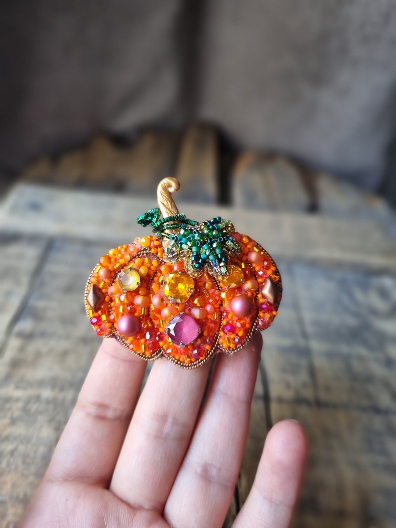 Handmade pumpkin brooch,Design pumpkin jewelry, Nature-inspired Accessory, Beaded Patch, Unique gift for her,Mother's Day Gift image 1