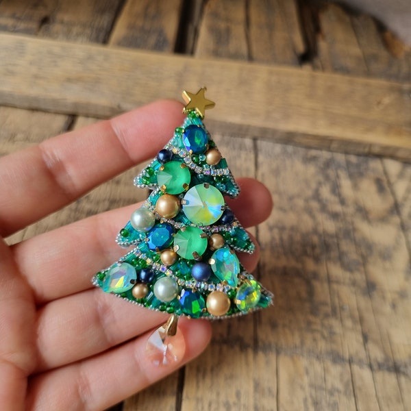 Broche de árbol de Año Nuevo, Accesorios de Navidad, Pin de árbol verde, Árbol de Año Nuevo, Broche de Navidad de bordado, Pin de arte personalizado, Accesorio único