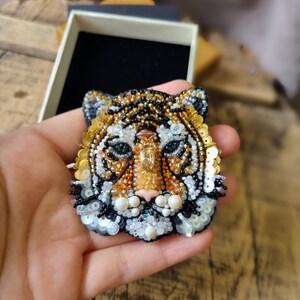 Handmade Tiger Brooch, Handcrafted Pin, Embroidery Brooch, Unique Gift For Her, Gift For Mother, Wildlife Inspired, Custom Jewelry image 6