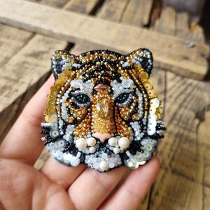 Handmade Tiger Brooch, Handcrafted Pin, Embroidery Brooch, Unique Gift For Her, Gift For Mother, Wildlife Inspired, Custom Jewelry image 3