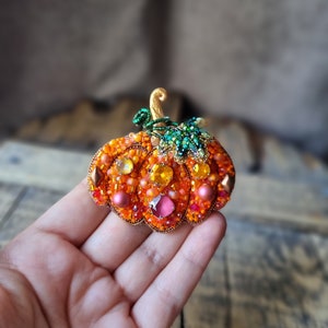 Handmade pumpkin brooch,Design pumpkin jewelry, Nature-inspired Accessory, Beaded Patch, Unique gift for her,Mother's Day Gift image 6