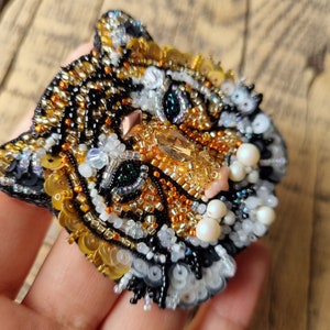 Handmade Tiger Brooch, Handcrafted Pin, Embroidery Brooch, Unique Gift For Her, Gift For Mother, Wildlife Inspired, Custom Jewelry image 4