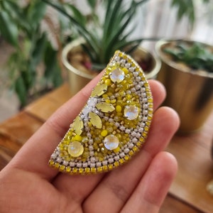 Lemon Slice Brooch,  Handmade Lemon Pin,  Yellow Brooch, Fruit Jewelry,  Sparkly Jewelry, Beaded Patch