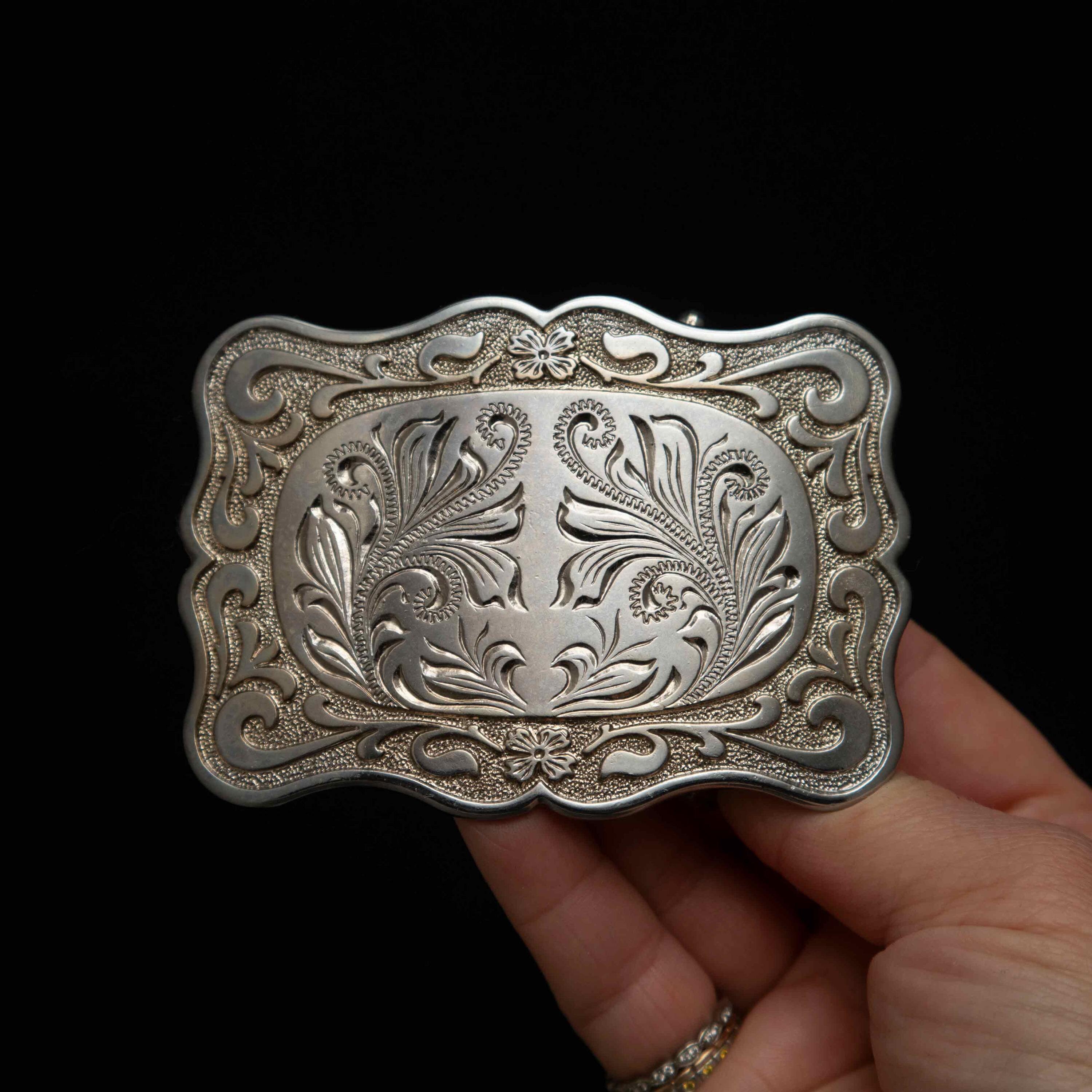 Vintage Western Style Floral Etched Belt Buckle – Classic  display picture 2