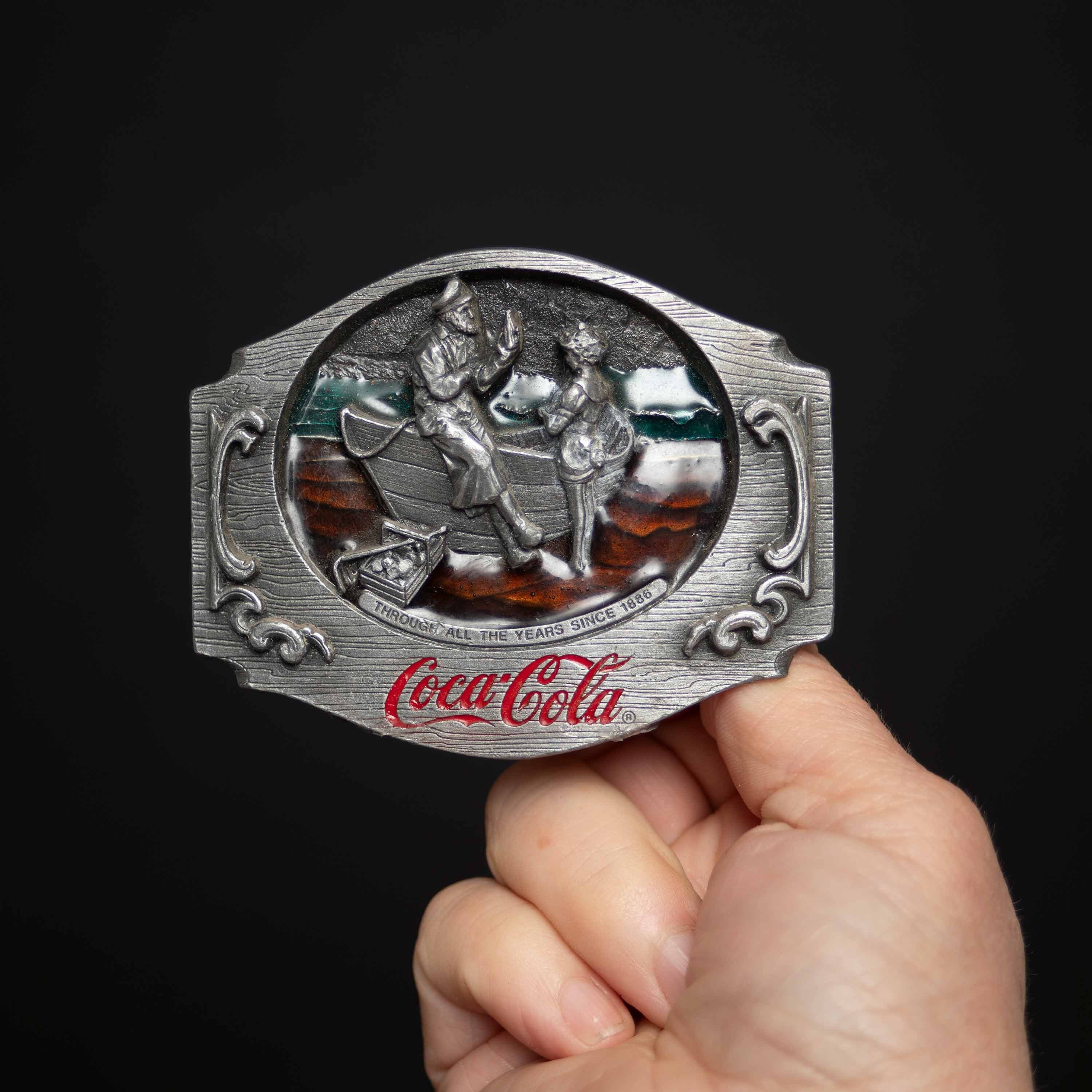 Boucle De Ceinture Métallique Thème Coca-Cola Et Cowboy – Multicolore, Neuf Sans Emballage – Accessoire Déco