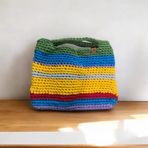 Gehäkelte Regenbogen Tasche