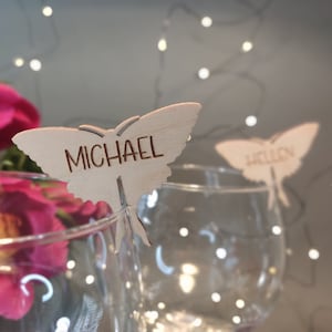 Biglietti da visita in legno personalizzati per vetro - Farfalla - Decorazione da tavolo tagliata al laser e incisa per matrimoni, anniversari, feste, altri eventi