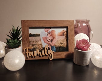 Cornice per foto FAMILY 6''X4'', 10 x 15 cm Prenditi cura dei tuoi cari con questa splendida cornice per foto di famiglia 6''X4'' - Perfetta per foto 10 x 15 cm
