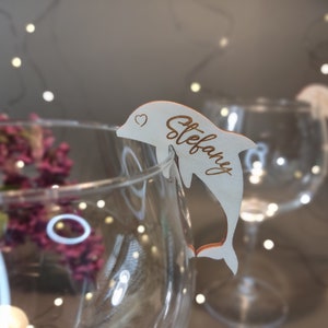 Personalisierte Namenskarten aus Holz für Glas - Delfin - Laser geschnitten und graviert Tischdekoration für Hochzeiten, Jubiläum, Partys, andere Veranstaltungen